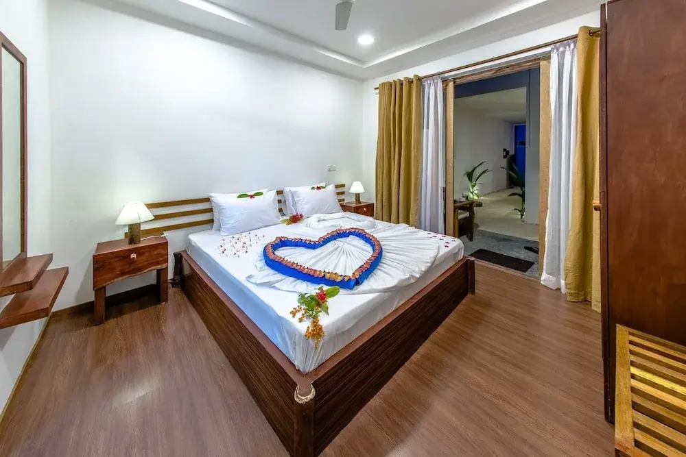 Dhiffushi White Sand Beach Hotel - Chambres