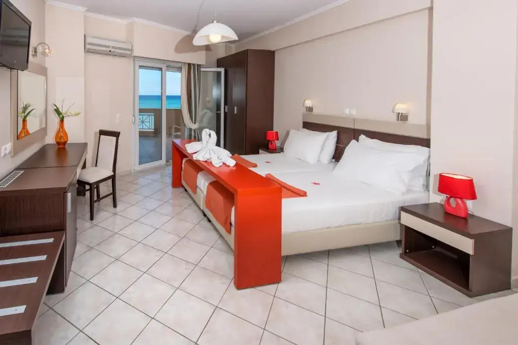 Standard Double room with sea view (full double bed)