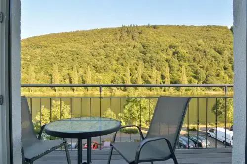 Balcony & Terrace