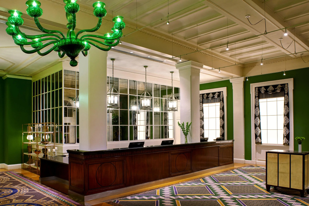 Lobby & Reception