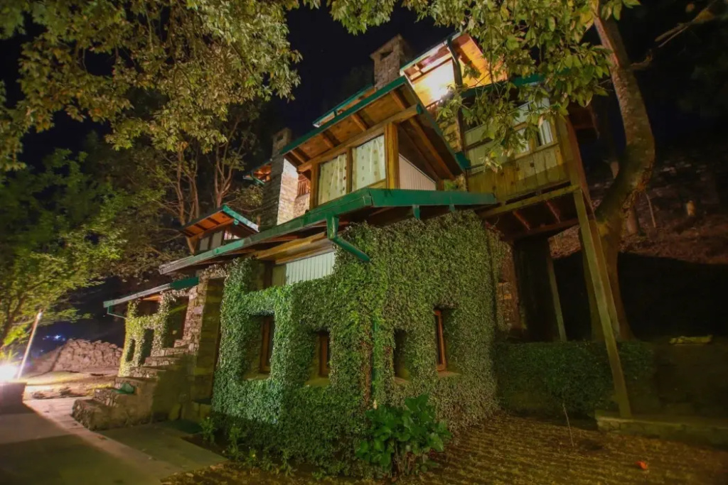 Aamod Monolith Resort Bhimtal - Général