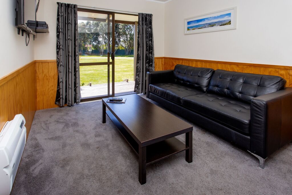 Wellington TOP 10 Holiday Park by null