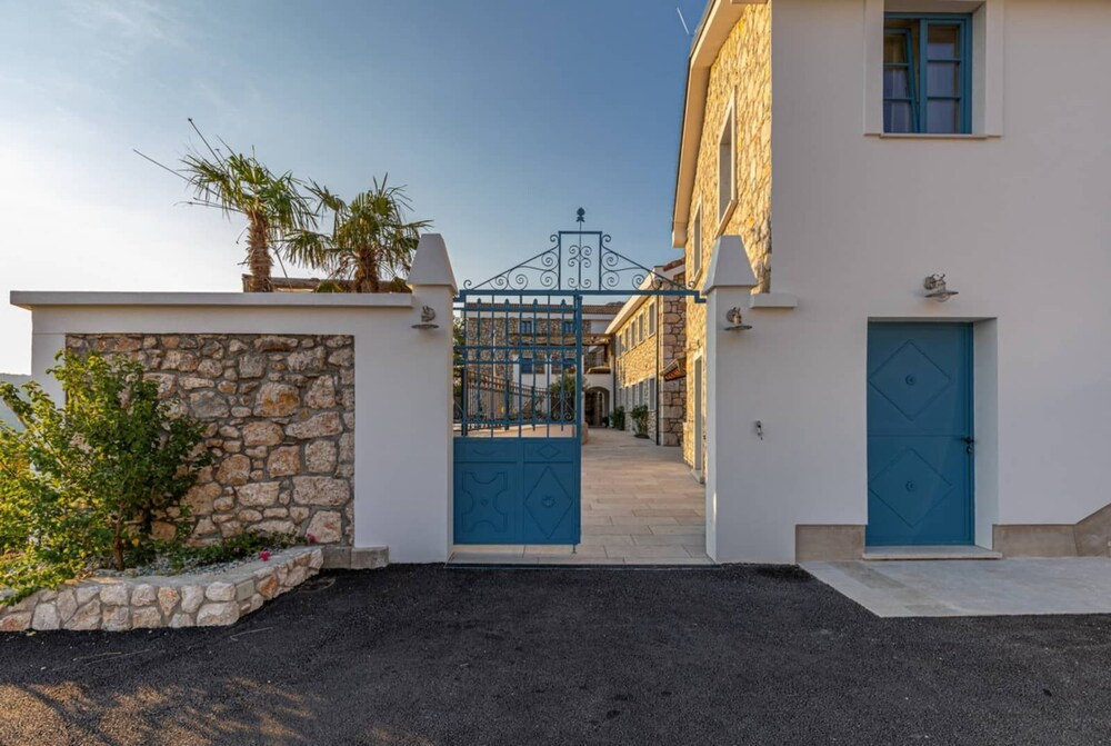 Villa Hilltop