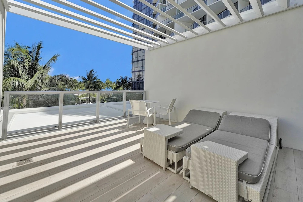 W Hotel Residences Suite South Beach