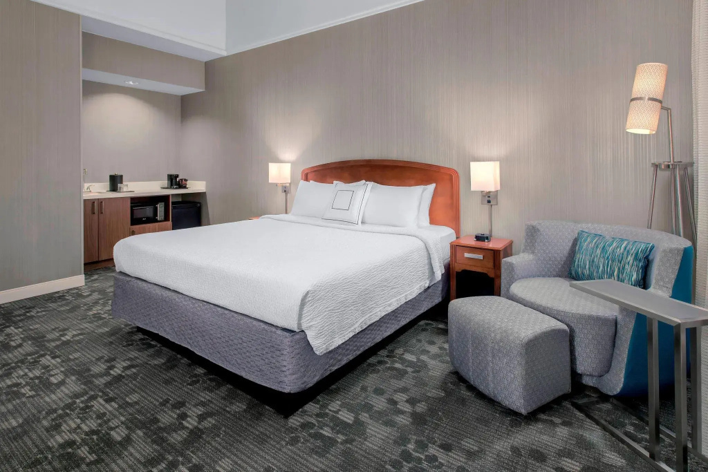 Double Junior Suite (full double bed)