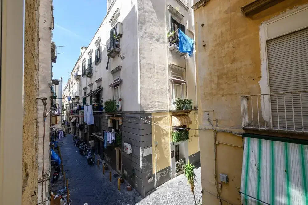 Via Roberto Savarese 31