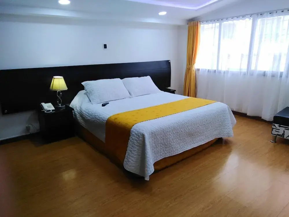 Executive Double room (full double bed)