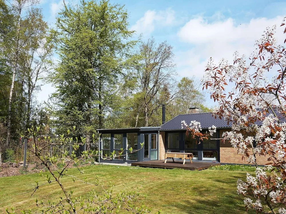 6 Person Holiday Home in Ronne