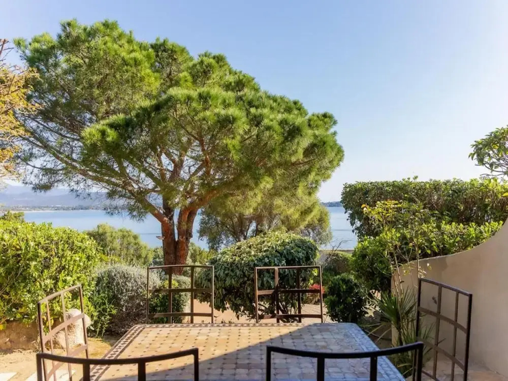 Stunning Villa in Porto-vecchio