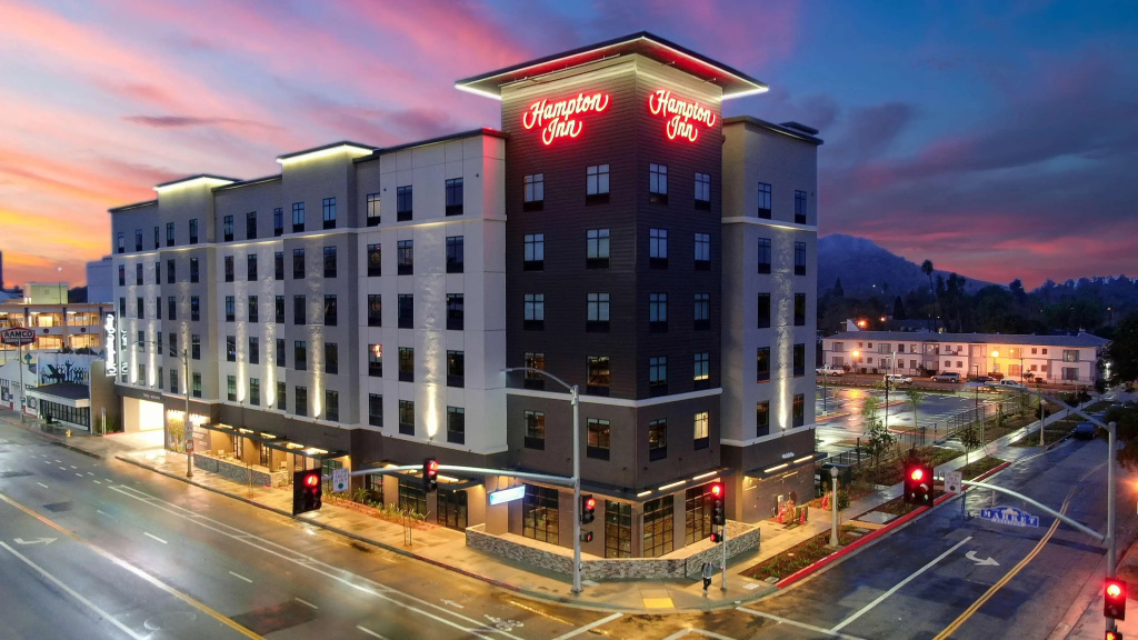 Hampton Inn Riverside Downtown - фото 17