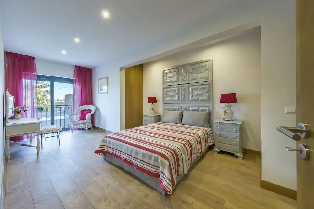 2 Bedrooms Villa with view