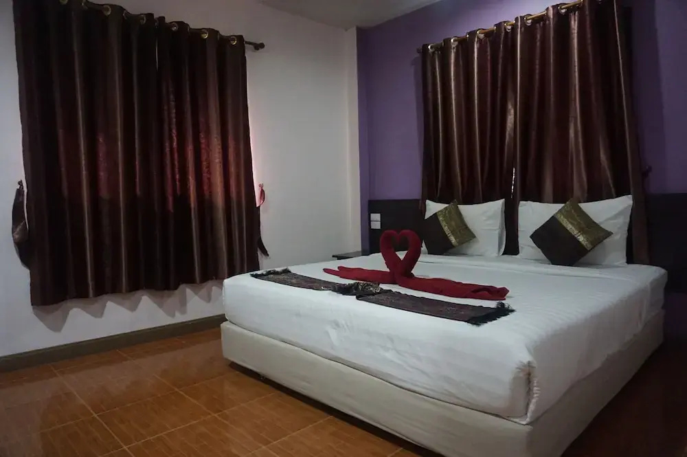 Standard Double room (full double bed)
