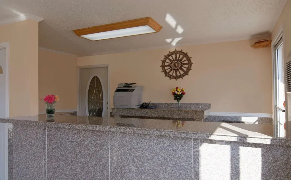 Lobby & Reception