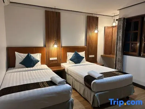 Double Bungalow twin beds