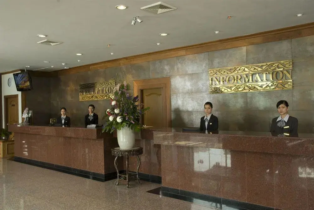 Lobby & Reception