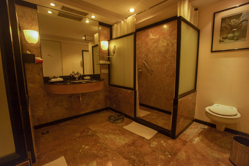 Crowne Plaza Chennai Adyar Park - фото 10