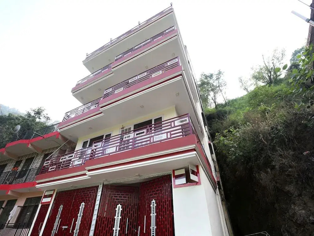 Oyo 17175 Home Blissful 2Bhk Kumarhatti