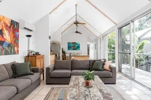 Byron Bay Accom 12 Childe Street, Byron Bay - Absolute Belongil Summerhouse
