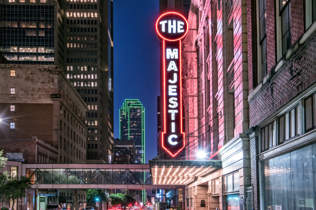 Hotel Indigo Dallas Downtown by IHG