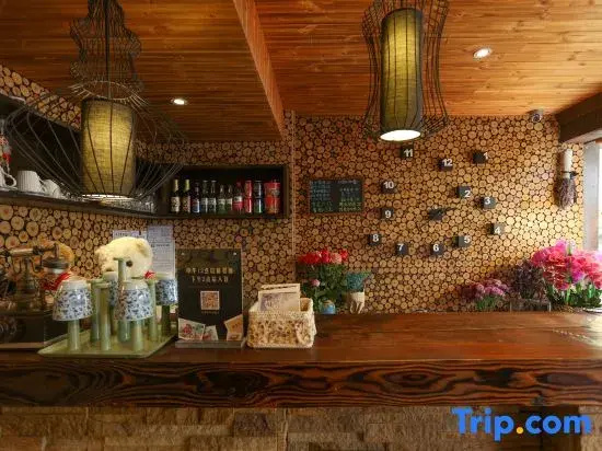Food & Beverage