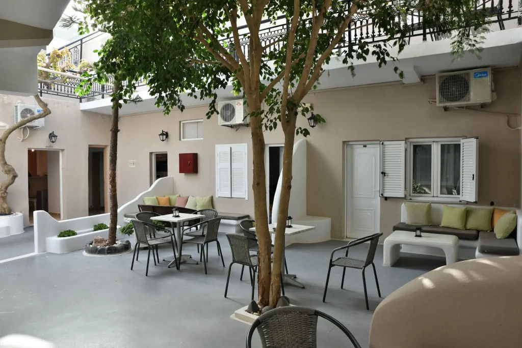 Tataki Hotel