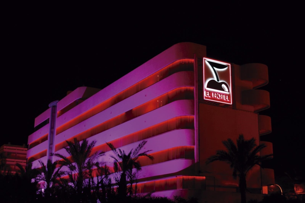carousel image for El Hotel Pacha