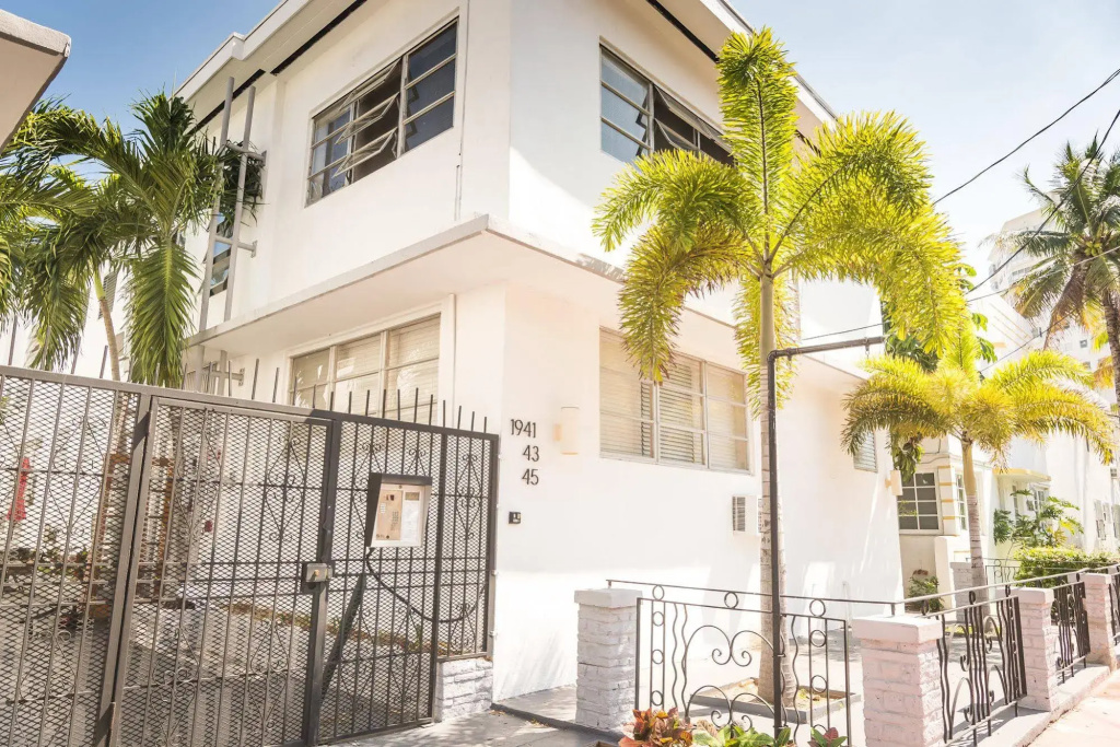 Park SoBe Apartments