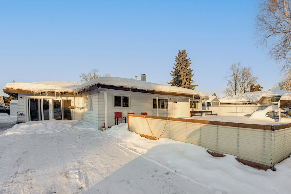 Walkable Adventure Base in Midtown Anchorage