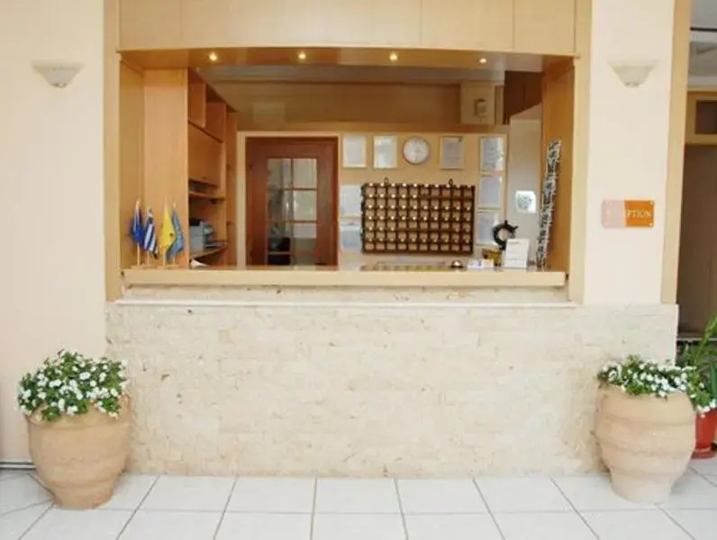 Lobby & Reception