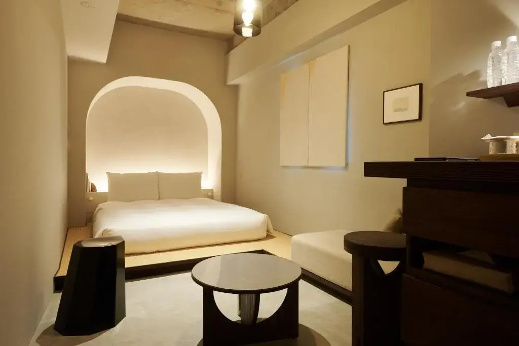 Standard Double room (full double bed)