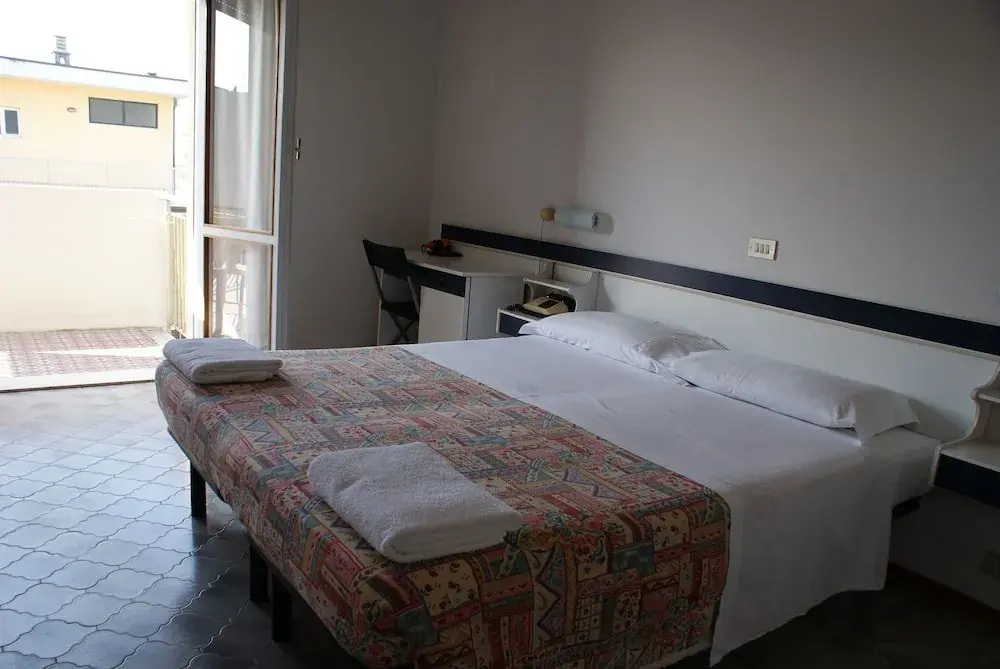 Standard Double room with balcony (full double bed)