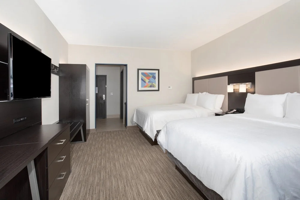 1 Bedroom Suite