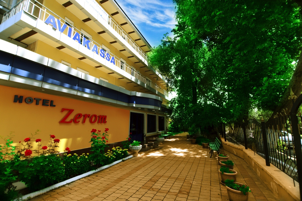 Zerom Hotel