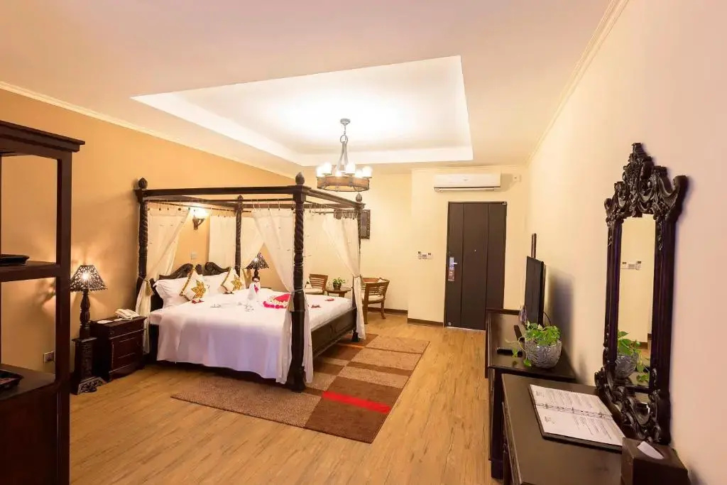 Deluxe Double room with balcony (full double bed)