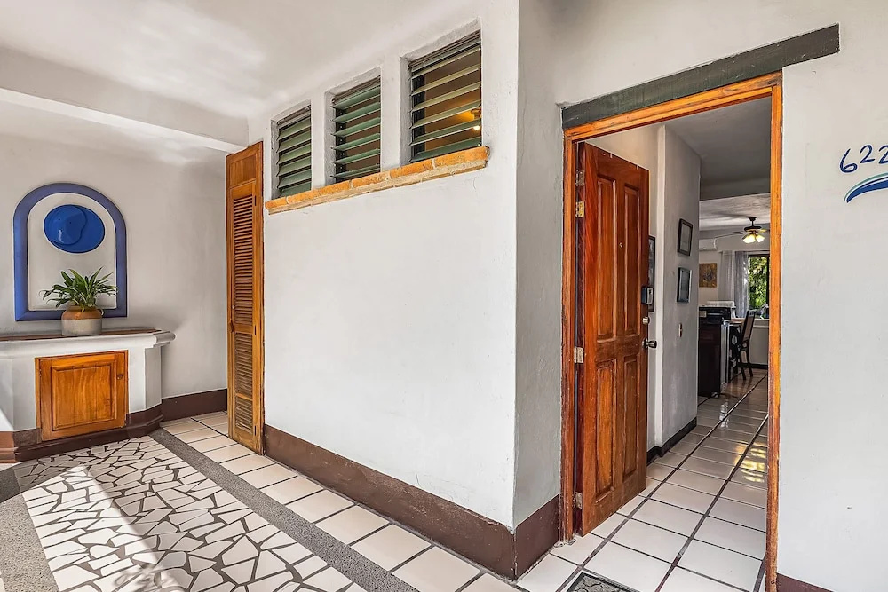 Cozy Apartment w/ Balcony, Pool Views, Free Wifi