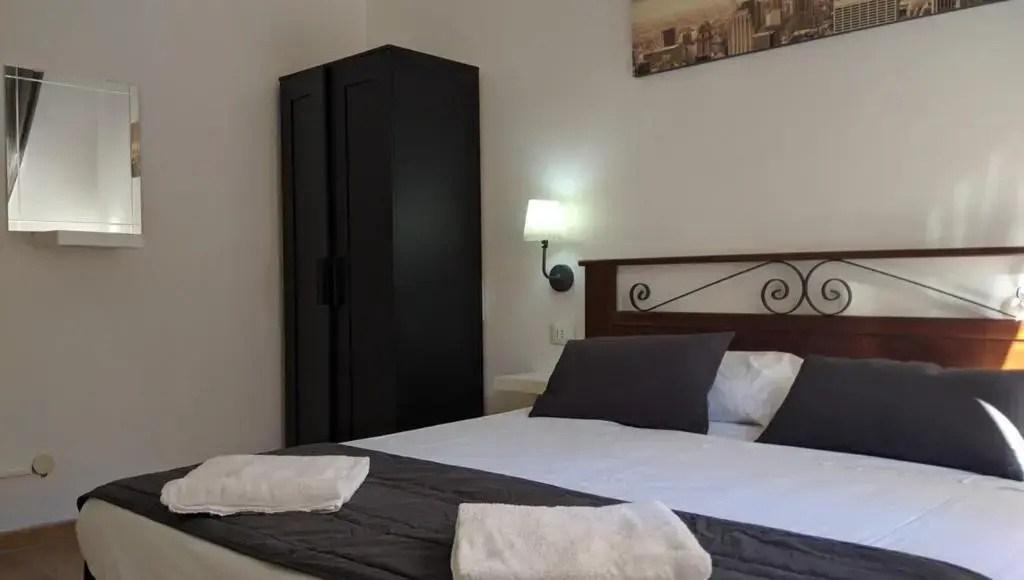 Standard Double room (full double bed)