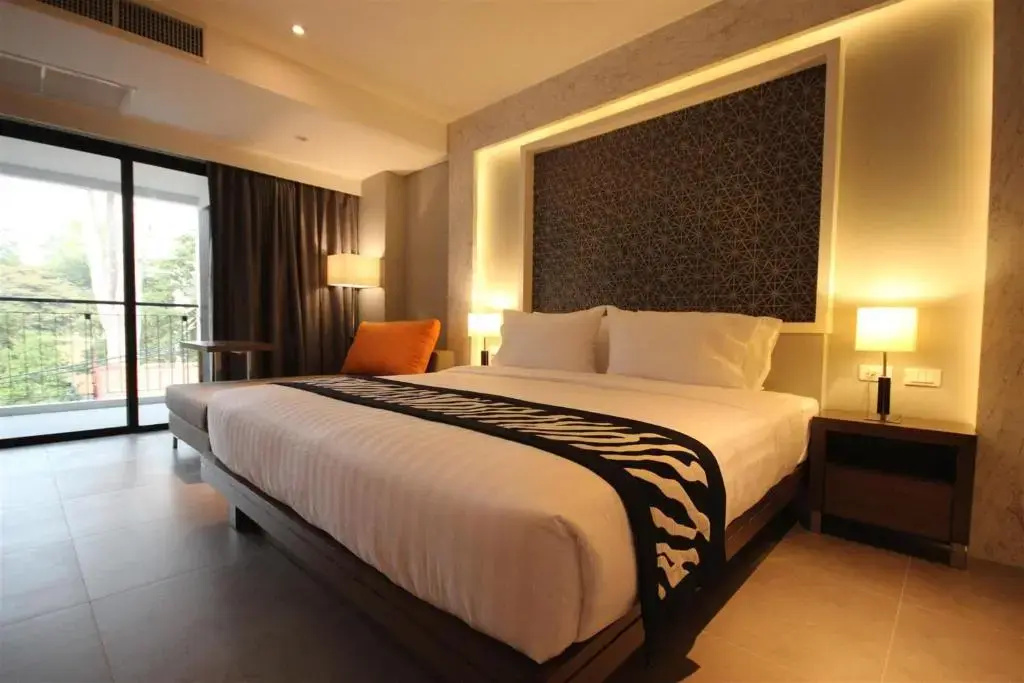 Deluxe Double room with balcony (full double bed)