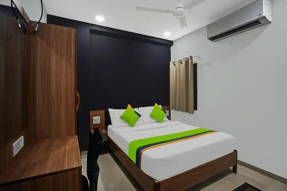 Hotel photo 12
