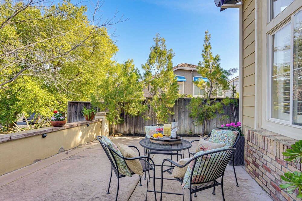 Fairfield Wine Country Getaway w/ Backyard Oasis!