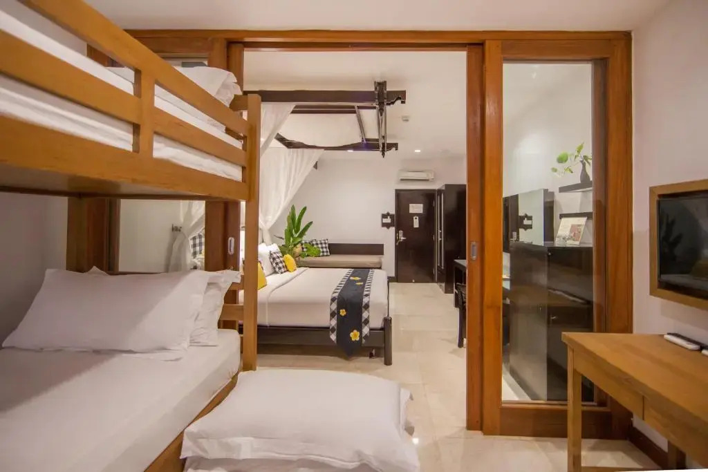 Legian Beach Hotel