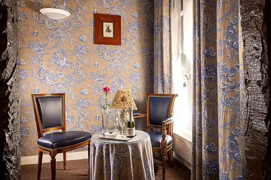 Relais Hotel Du Vieux Paris 56