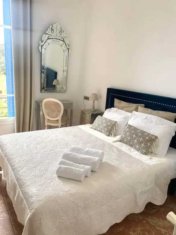 Standard Double room with sea view (full double bed)
