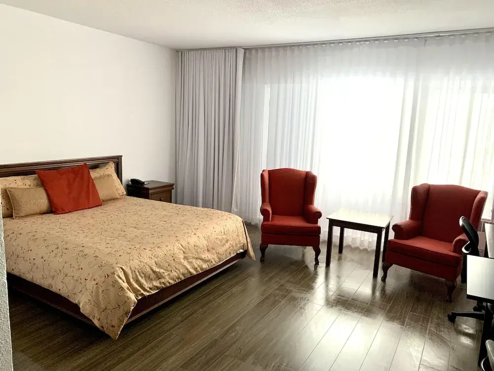 Executive Double room with balcony and with sea view (full double bed)