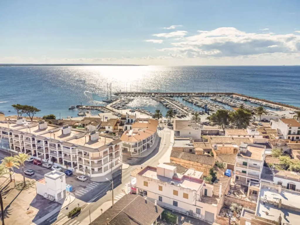 Beach & Waterfront