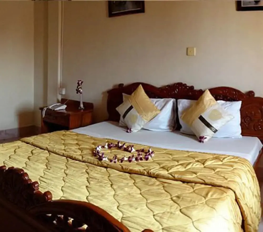 Standard Double room (full double bed)