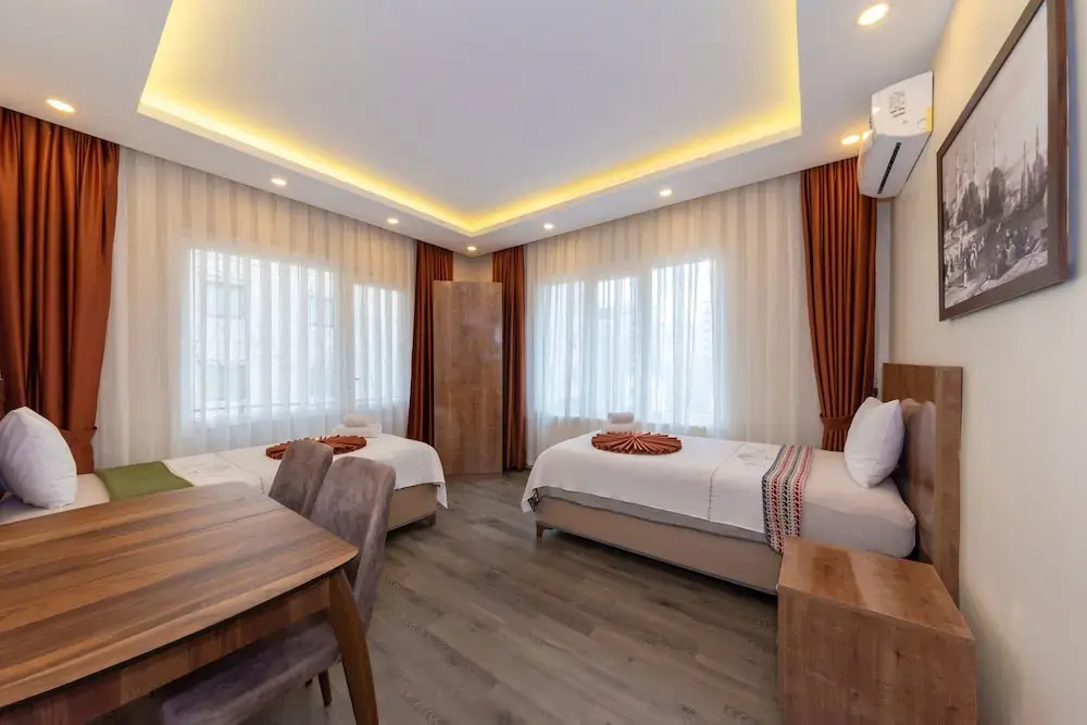 2 Bedrooms Apartment