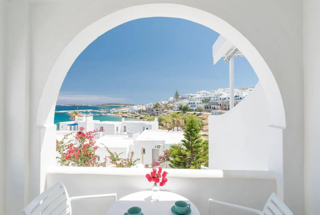 Deluxe room with sea view