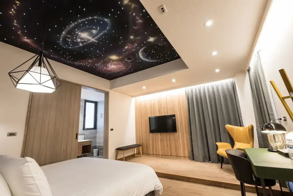 Standard Double room with balcony (full double bed)