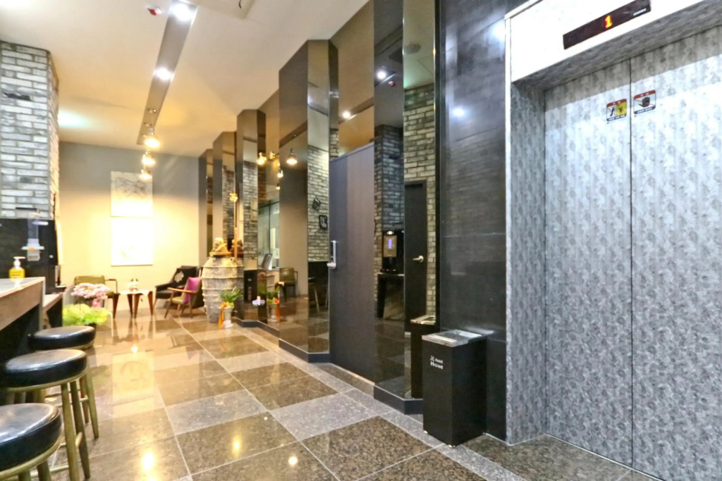 Home Hotel - Général