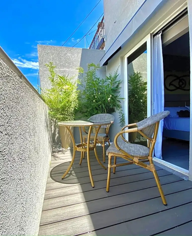 Deluxe Double room with balcony (full double bed)
